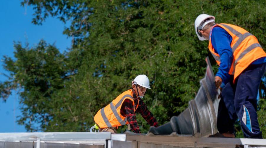 Expert Emergency Roof Repairs services in Almena, WI